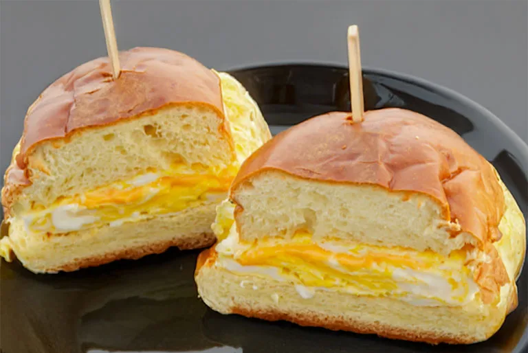 Breakfast jpg briocheeggncheese
